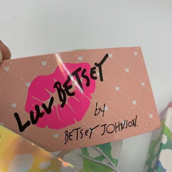 Luv Betsey NEW Slides Slip-Ons Iridescent Clear Multi 7 Jelly Sandal Flip Flop - Picture 2 of 8